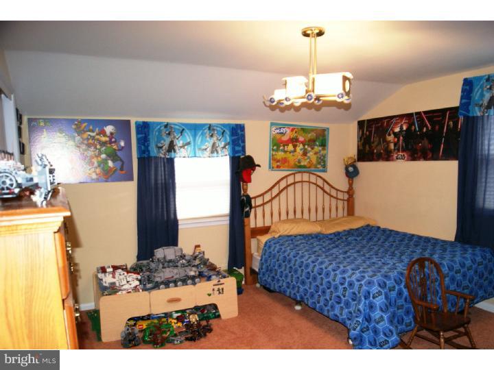 914 East Cathedral Road Philadelphia, PA 19128 - Photo 13 of 18 Gallery Image 13