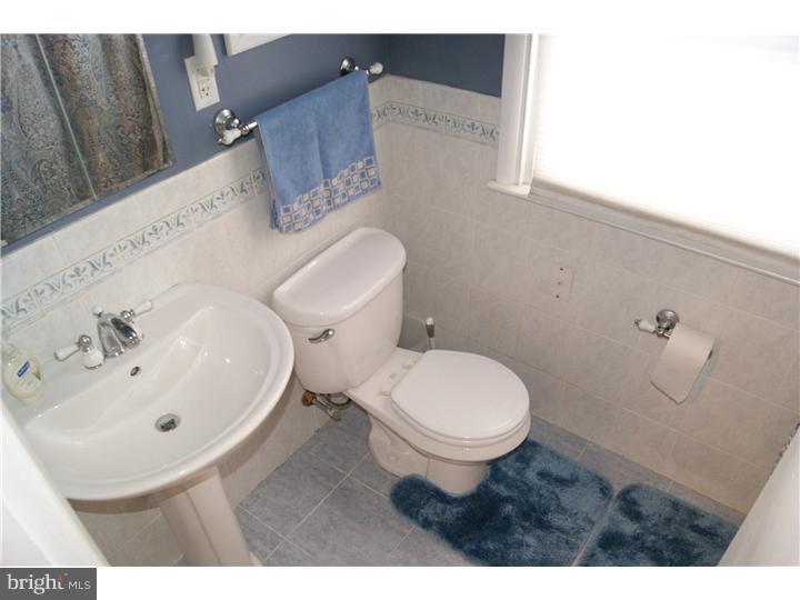 914 East Cathedral Road Philadelphia, PA 19128 - Photo 14 of 18 Gallery Image 14
