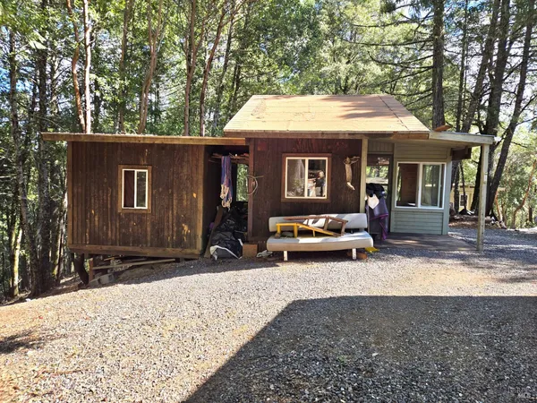 $340,000 | 36193 Covelo Road, Willits, CA 95490