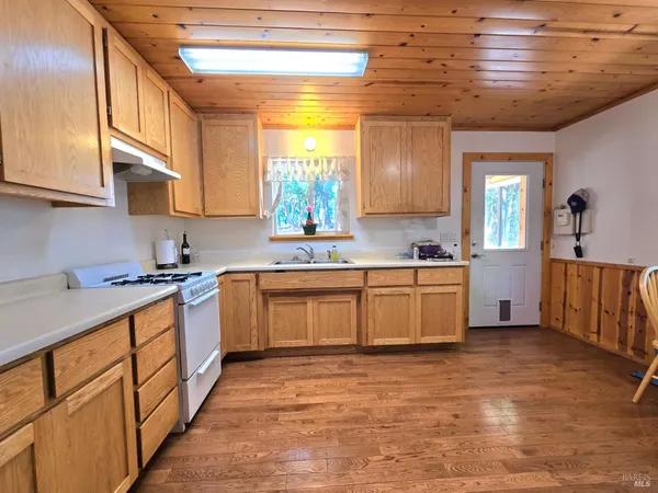 $340,000 | 36193 Covelo Road, Willits, CA 95490