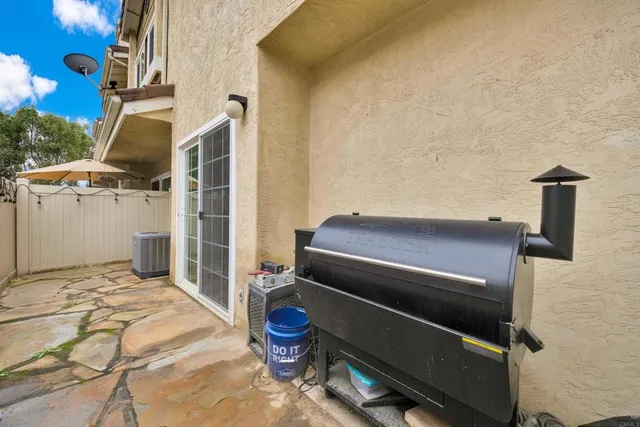 a view of an outdoor space