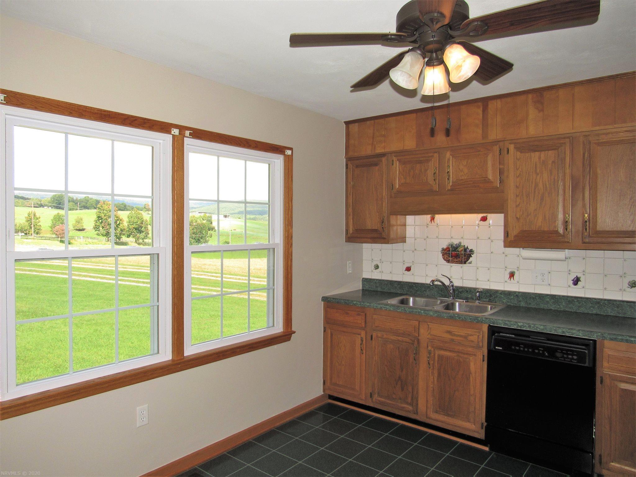 4655 Long Shop Road Blacksburg, VA 24060 - Photo 12 of 73 Gallery Image 12