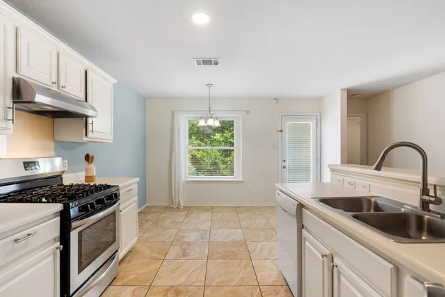 $1,900 | 1700 Canon Yeomans Trail, Austin, TX 78748