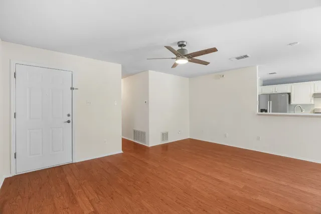 $1,900 | 1700 Canon Yeomans Trail, Austin, TX 78748