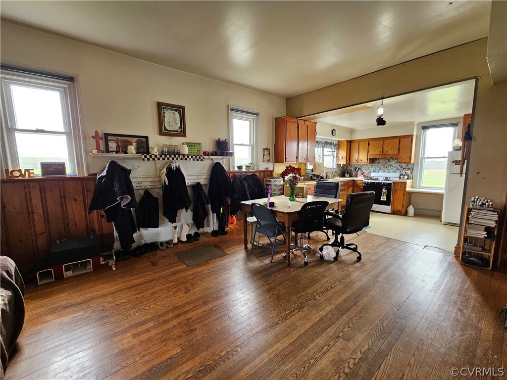 175 Raines Tavern Road Farmville, VA 23901 - Photo 32 of 46 a living room with furniture and wooden floor