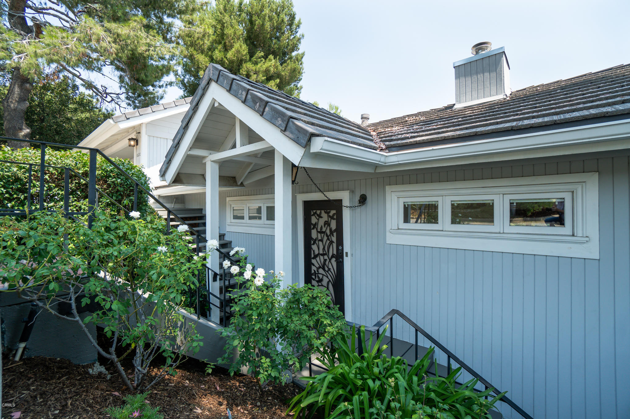 1820 Devon Road Pasadena, CA 91103 - Photo 3 of 54 DSC08468