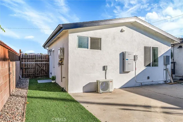 $2,475 | 1020 Dennis Avenue, Unit B, Simi Valley, CA 93065