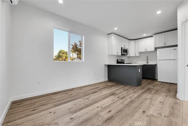 $2,475 | 1020 Dennis Avenue, Unit B, Simi Valley, CA 93065