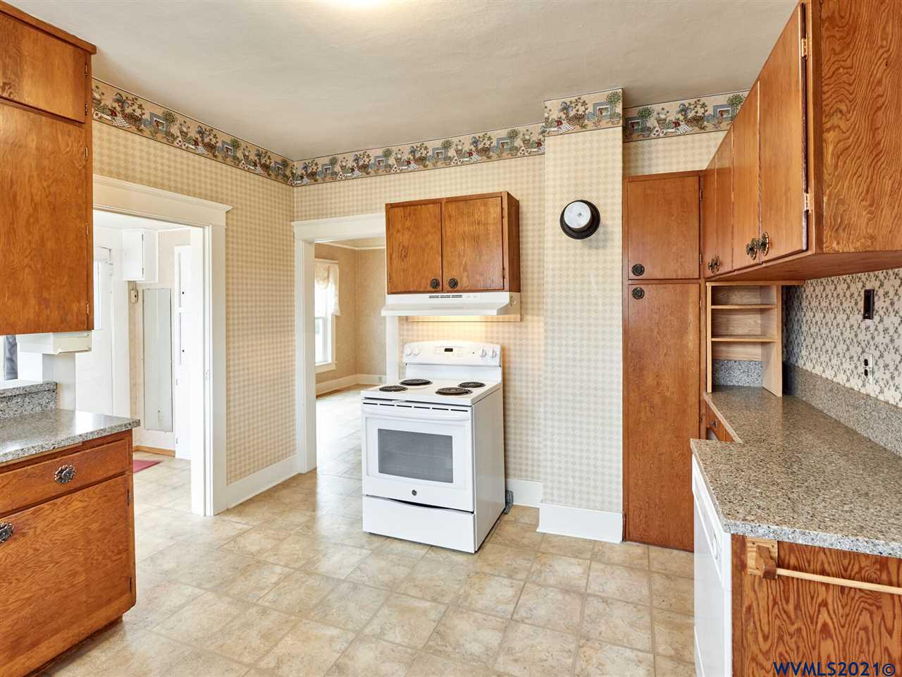 341 Southeast 4th Avenue Albany, OR 97321 - Photo 16 of 38