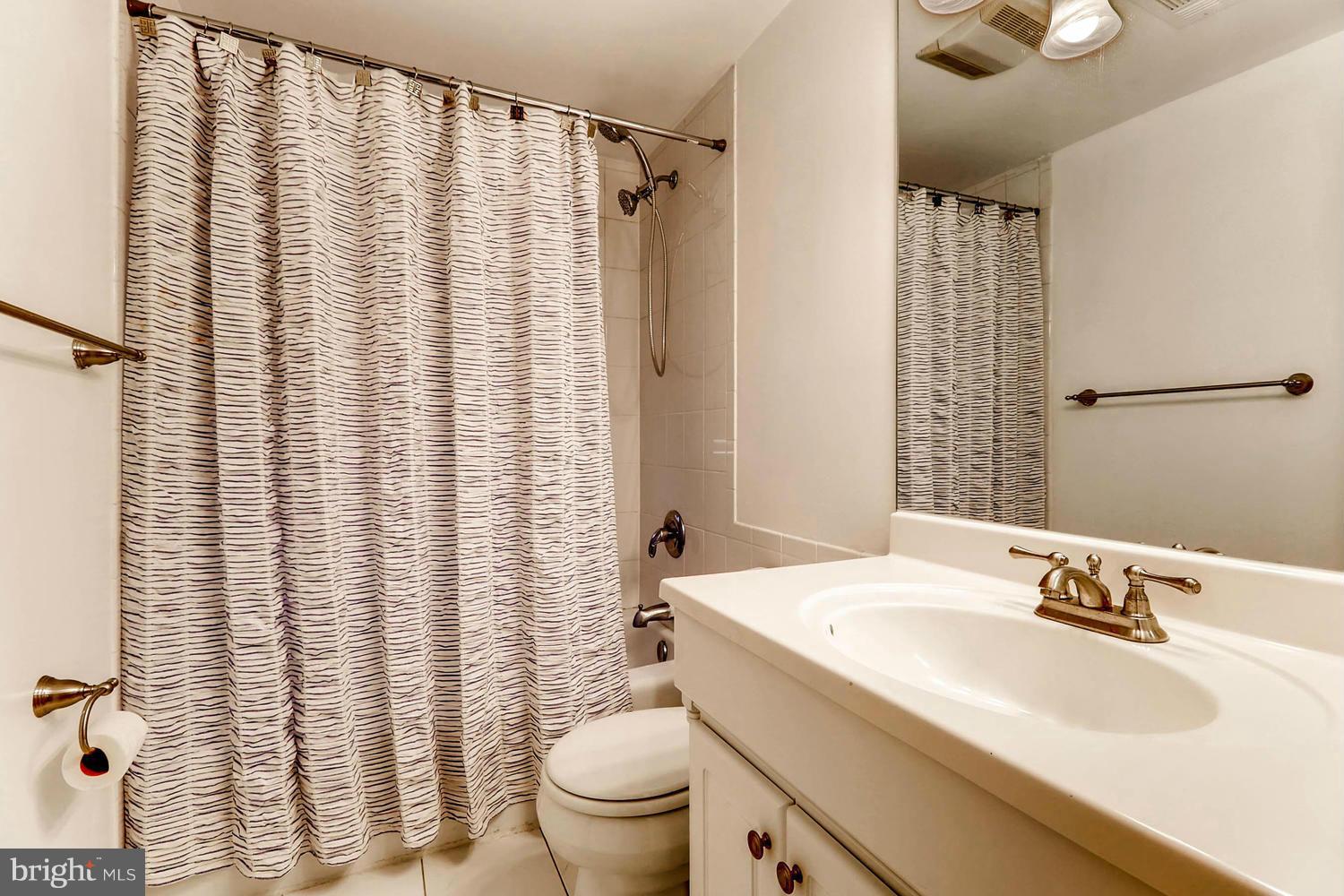 10623 Stevenson Road Stevenson, MD 21153 - Photo 21 of 29 Bath