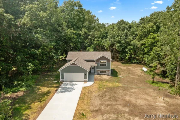 $374,900 | 912 Blueberry Pne Court, Unit 35, Allegan, MI 49010
