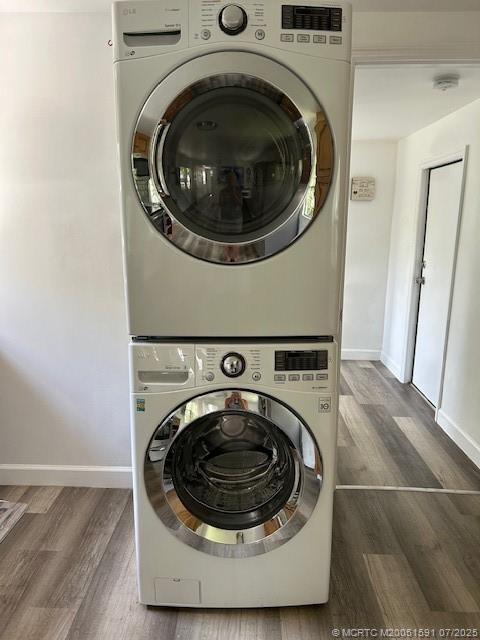 1944 Southwest College Street Stuart, FL 34997 - Photo 7 of 50 a utility room with dryer and washer