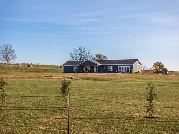 $525,000 | 39201 East 351st Street, Creighton, MO 64739