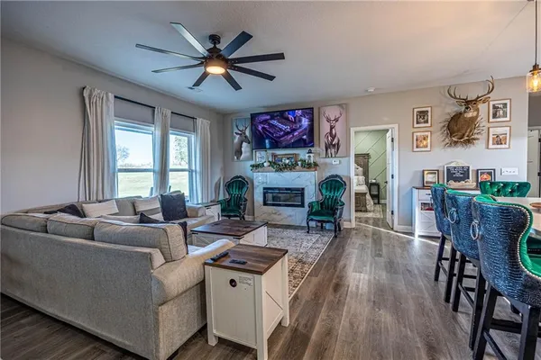 $525,000 | 39201 East 351st Street, Creighton, MO 64739