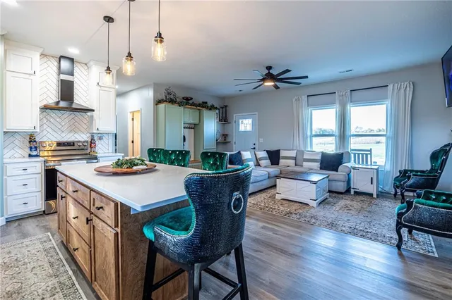 $540,000 | 39201 East 351st Street, Creighton, MO 64739