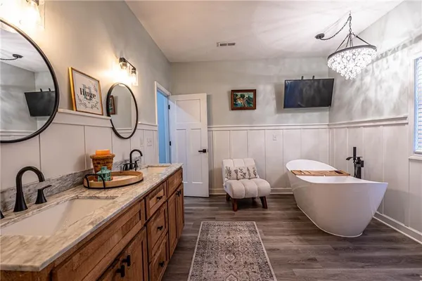 $525,000 | 39201 East 351st Street, Creighton, MO 64739