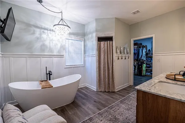 $525,000 | 39201 East 351st Street, Creighton, MO 64739