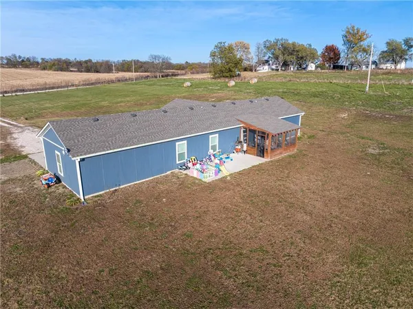 $525,000 | 39201 East 351st Street, Creighton, MO 64739