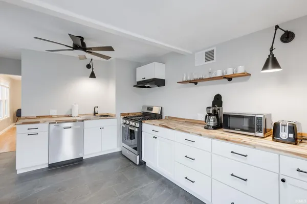 $699,900 | 602 North Frances Street, South Bend, IN 46617