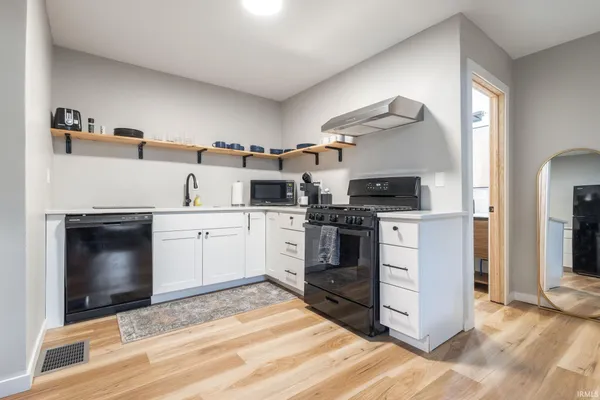 $699,900 | 602 North Frances Street, South Bend, IN 46617
