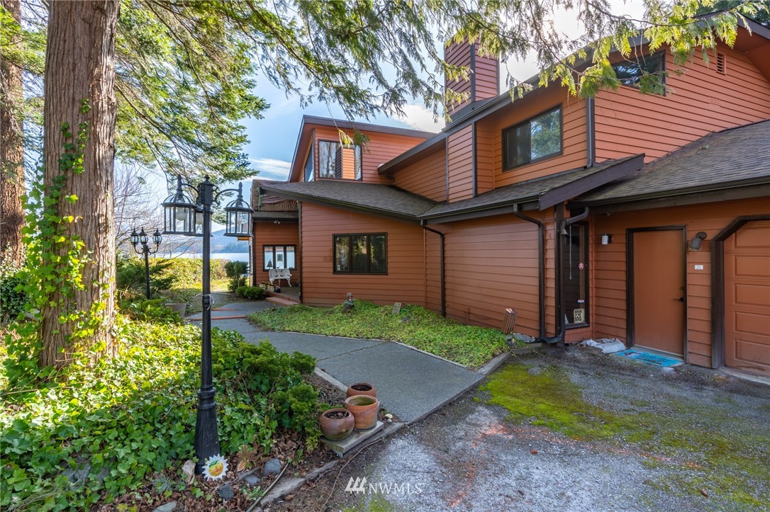 2643 North Shore Road Bellingham, WA 98226 - Photo 1 of 38 Gallery Image 1