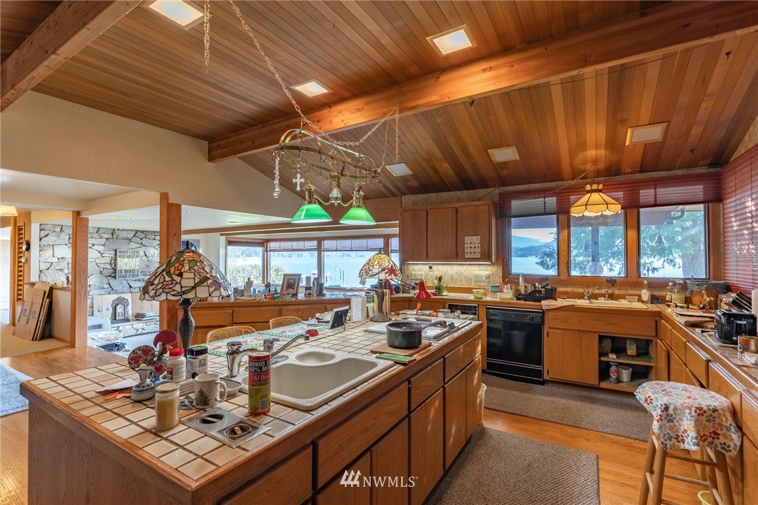 2643 North Shore Road Bellingham, WA 98226 - Photo 32 of 38 Gallery Image 32