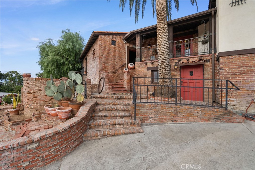 3240 Pachappa Hill Riverside, CA 92506 - Photo 13 of 75 a view of a house with wooden fence