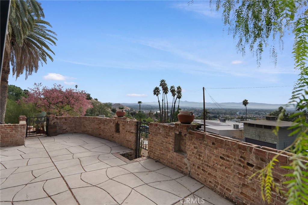 3240 Pachappa Hill Riverside, CA 92506 - Photo 65 of 75 a view of a terrace