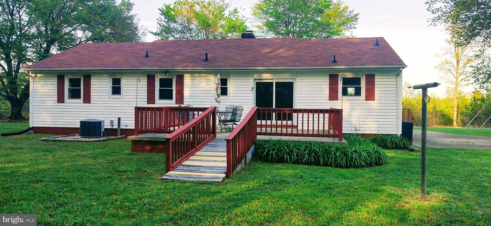 21360 Landora Bridge Road Ruther Glen, VA 22546 - Photo 2 of 25 Rear Deck