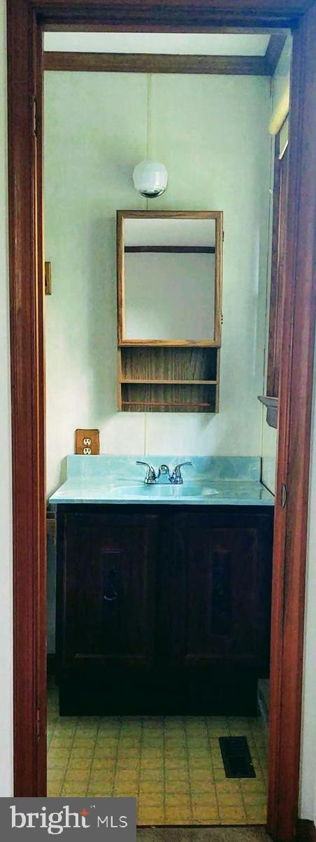 21360 Landora Bridge Road Ruther Glen, VA 22546 - Photo 20 of 25 Master Bath