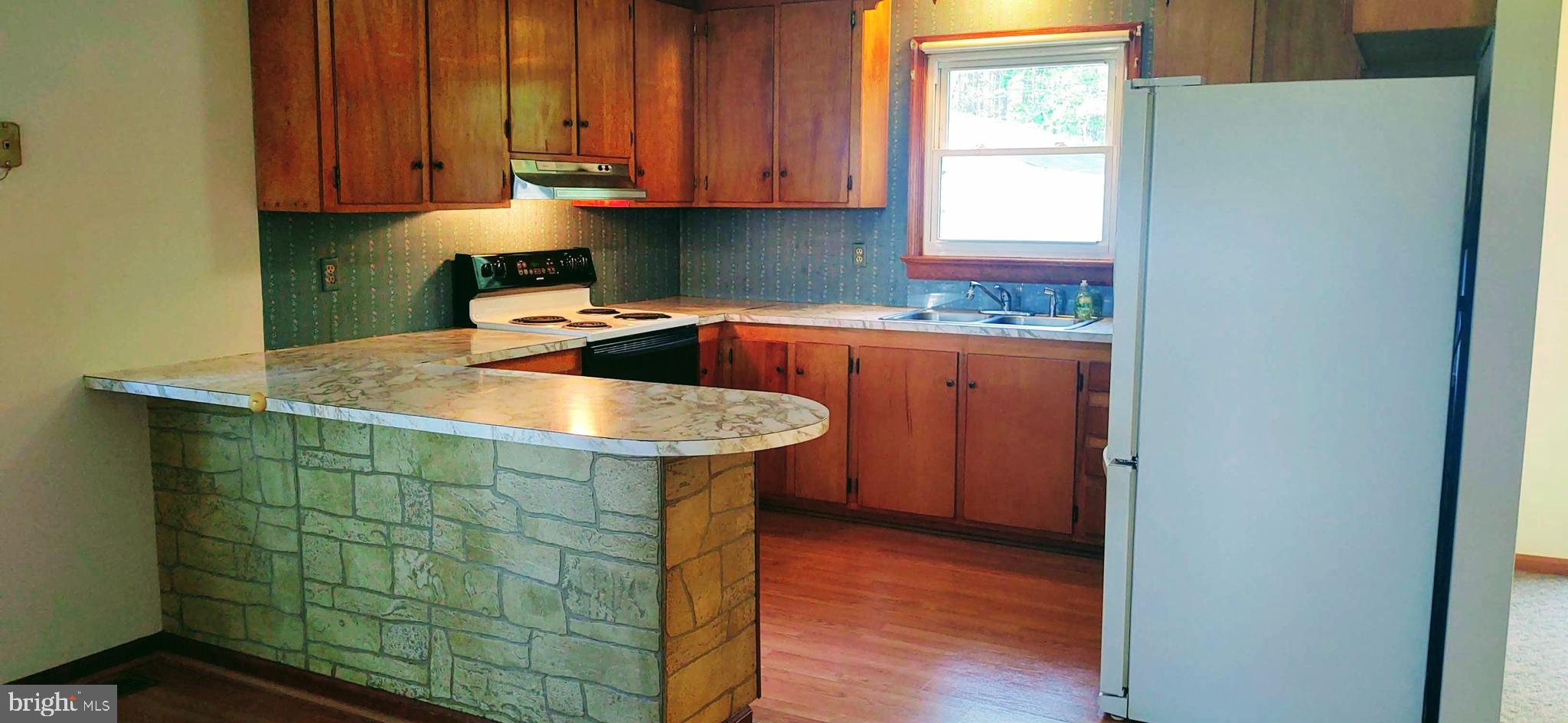 21360 Landora Bridge Road Ruther Glen, VA 22546 - Photo 3 of 25 Kitchen