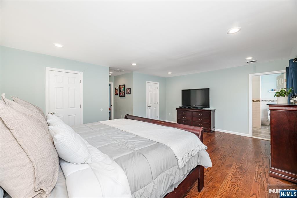153 Howard Avenue Rochelle Park, NJ 07662 - Photo 19 of 40