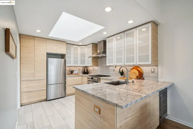 $975,000 | 6656 Charing Cross Road, Oakland, CA 94618