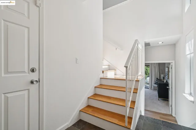 $975,000 | 6656 Charing Cross Road, Oakland, CA 94618