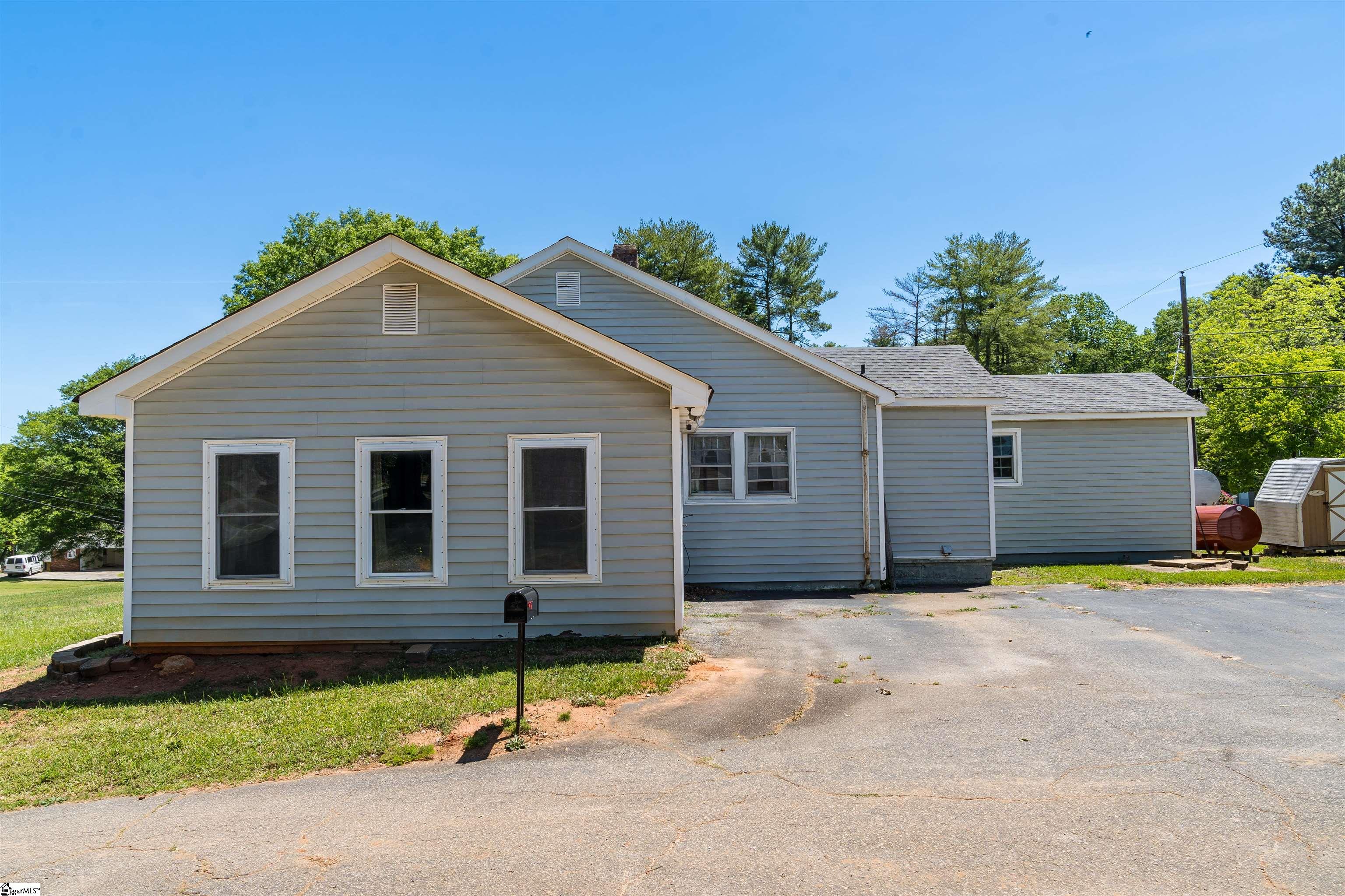 747 North Main Street Inman, SC 29349 - Photo 2 of 23