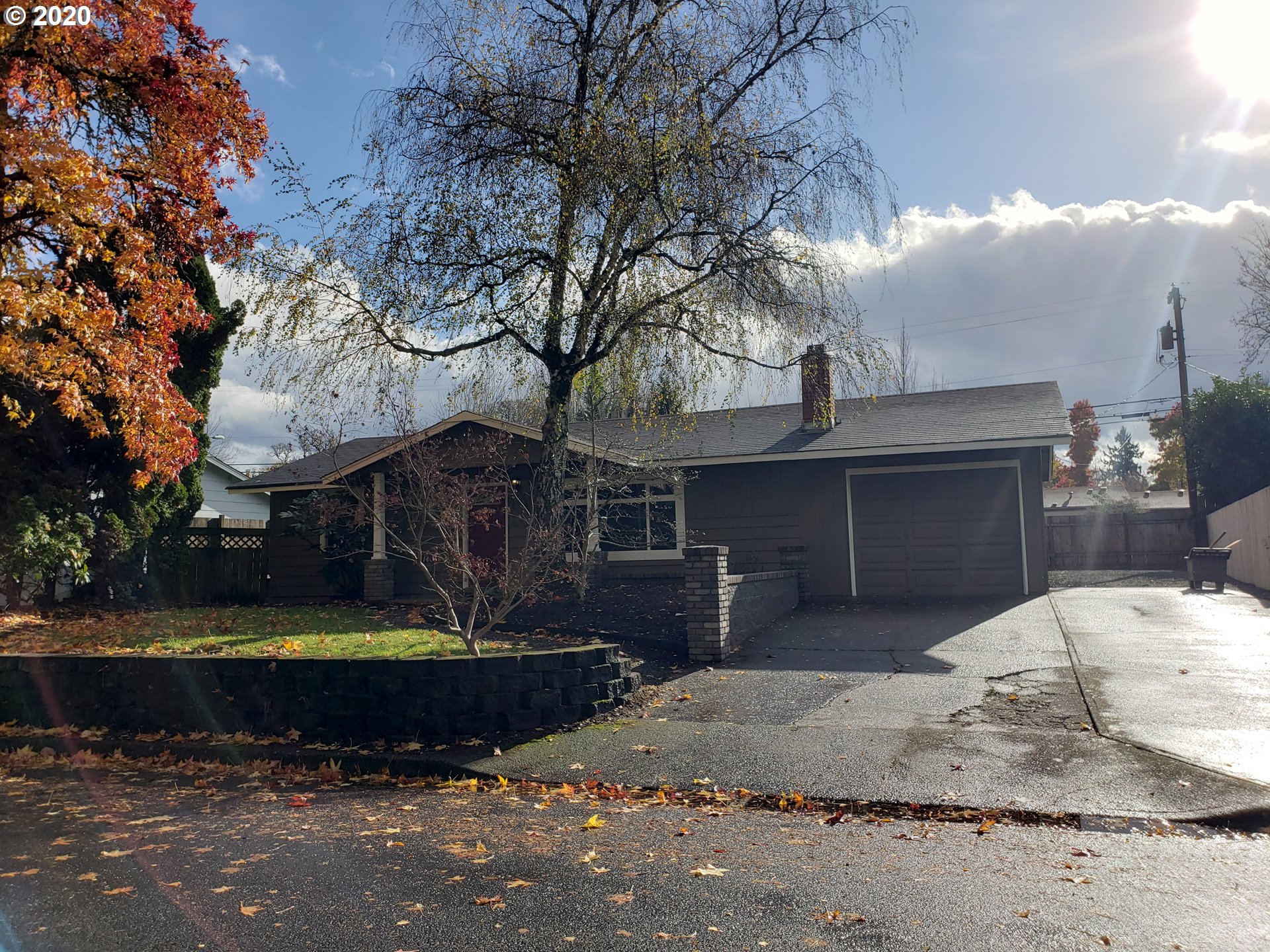 1561 Sequoia Avenue Springfield, OR 97477 - Photo 3 of 24