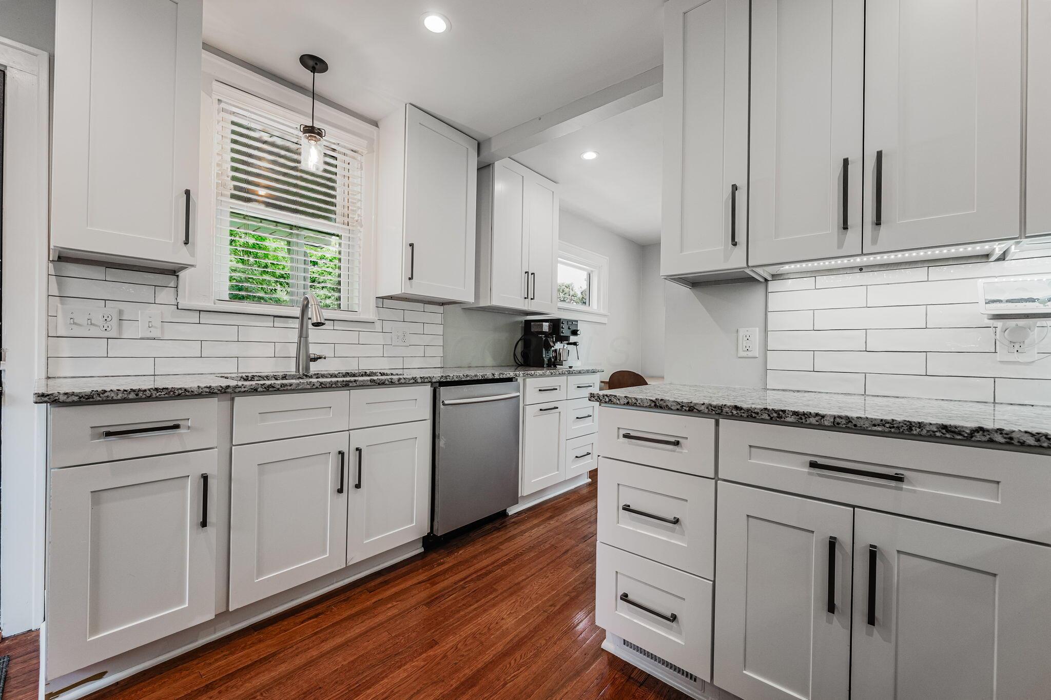867 Oxley Road Columbus, OH 43212 - Photo 27 of 66 Kitchen