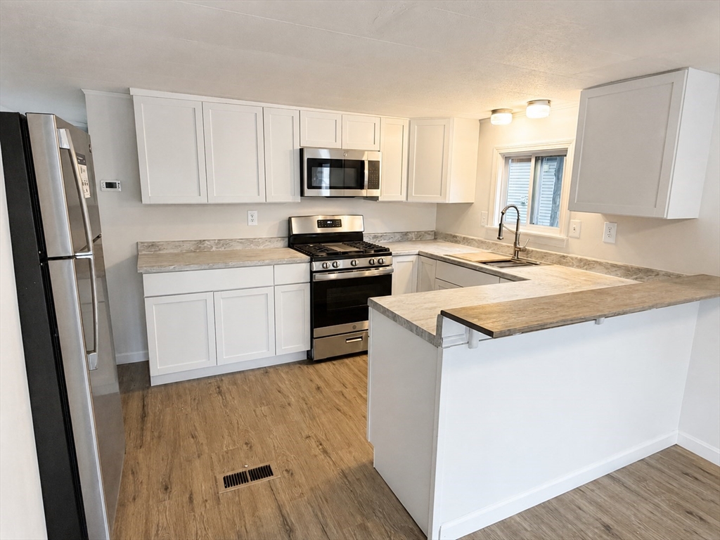 83 Clark Road, Unit L19 Shirley, MA 01464 - Photo 7 of 11 Gallery Image 7