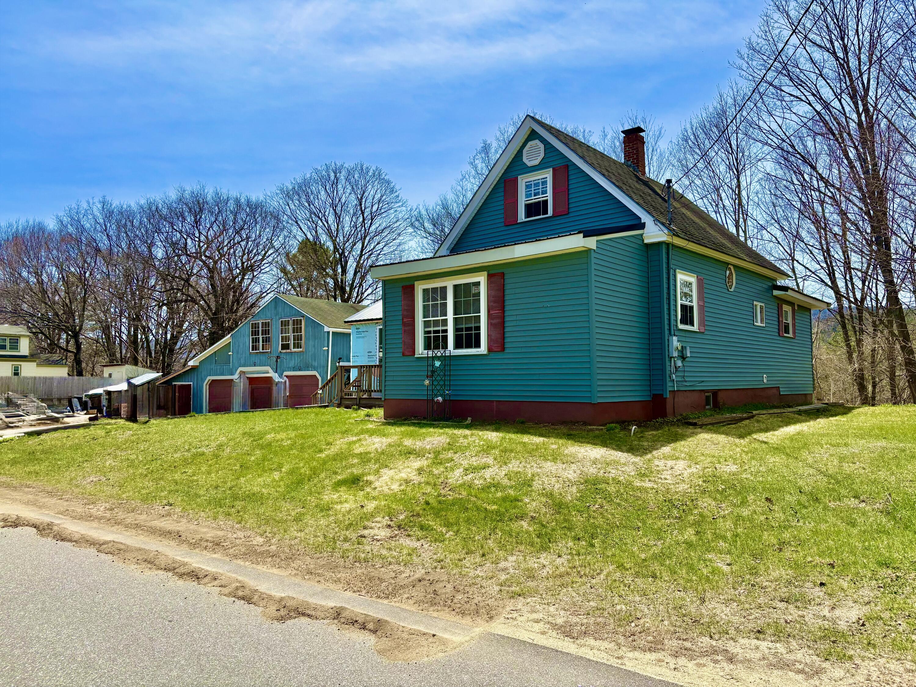 97 Middle Avenue Mexico, ME 04257 - Photo 4 of 37 IMG_8969
