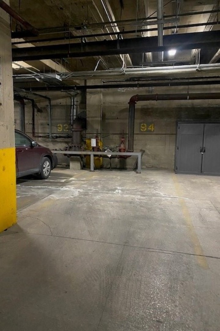 1645 West Ogden Avenue, Unit 417 Chicago, IL 60612 - Photo 18 of 19