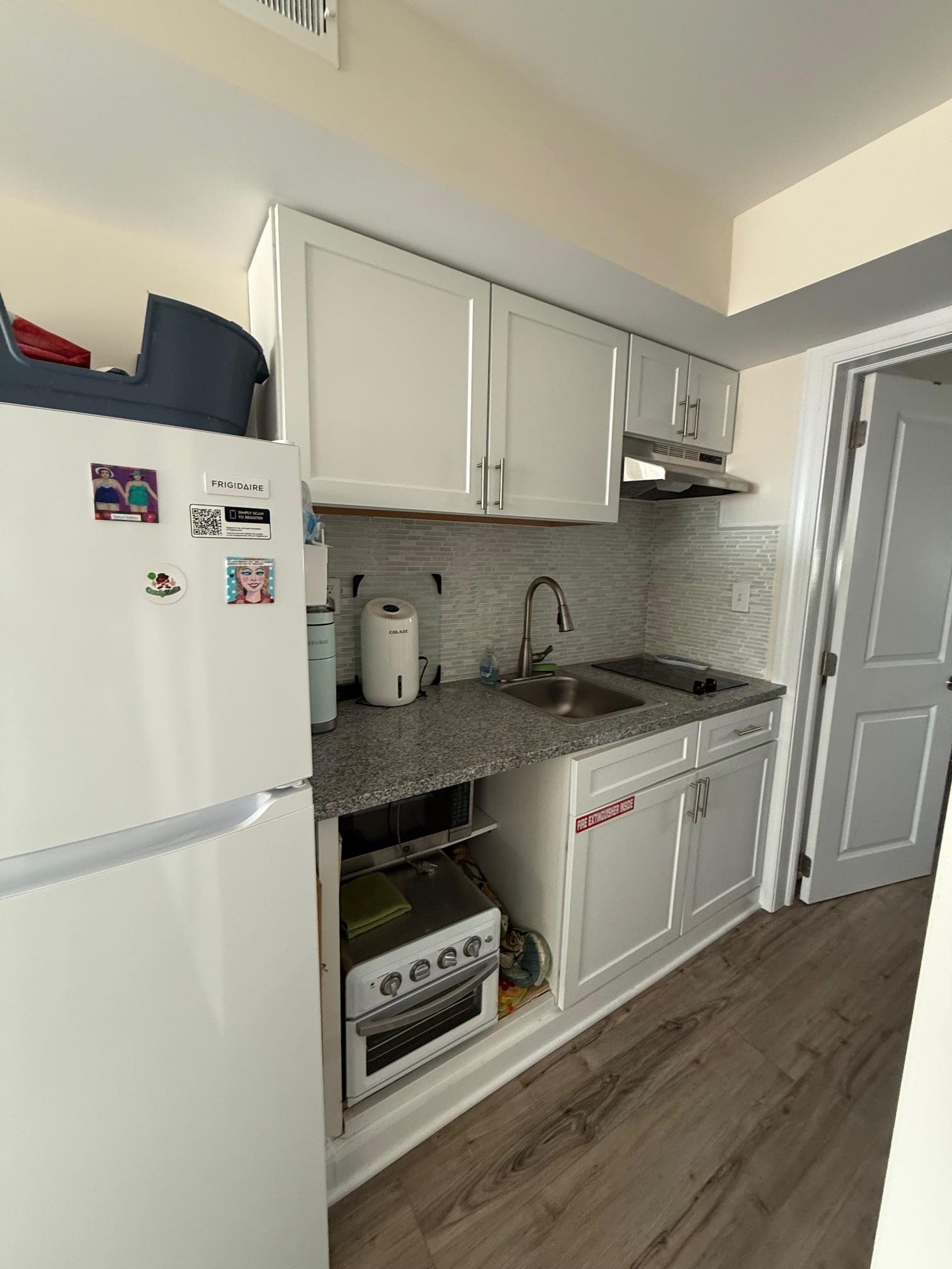 422 Farragut Road, Unit 201 Wildwood Crest, NJ 08260 - Photo 12 of 14