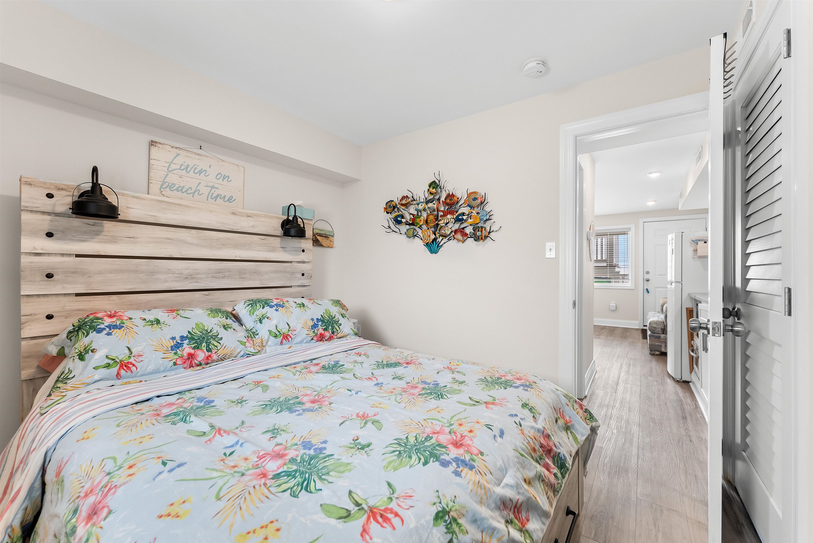 422 Farragut Road, Unit 201 Wildwood Crest, NJ 08260 - Photo 12 of 32