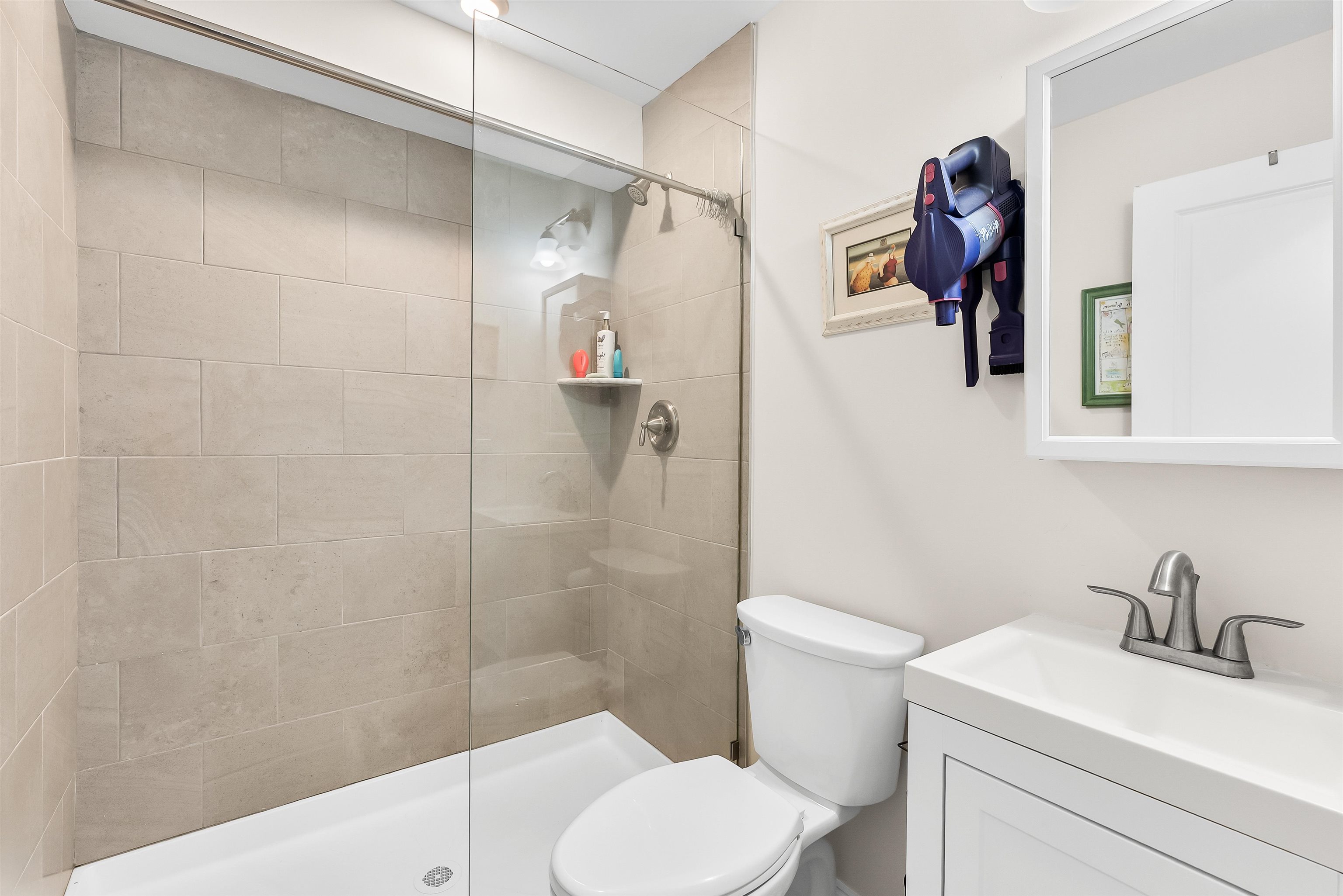 422 Farragut Road, Unit 201 Wildwood Crest, NJ 08260 - Photo 16 of 32