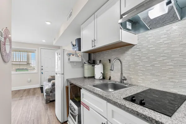 $405,000 | 422 Farragut Road, Unit 201, Wildwood Crest, NJ 08260