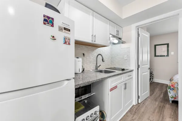 $405,000 | 422 Farragut Road, Unit 201, Wildwood Crest, NJ 08260