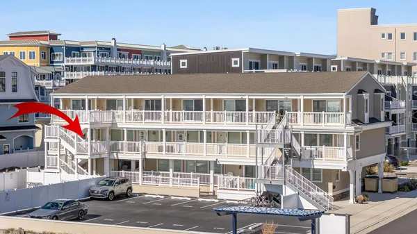 $405,000 | 422 Farragut Road, Unit 201, Wildwood Crest, NJ 08260