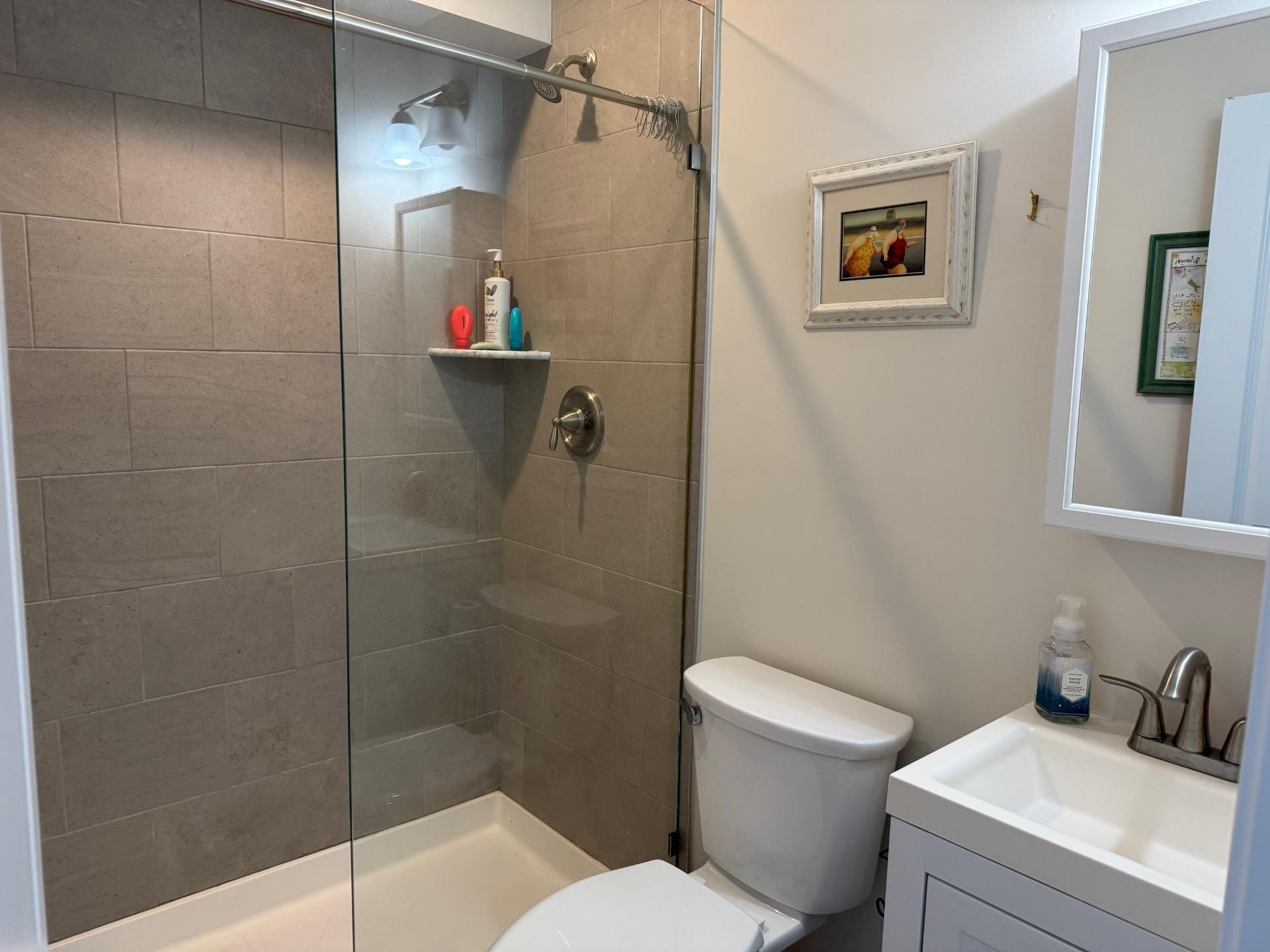 422 Farragut Road, Unit 201 Wildwood Crest, NJ 08260 - Photo 10 of 14