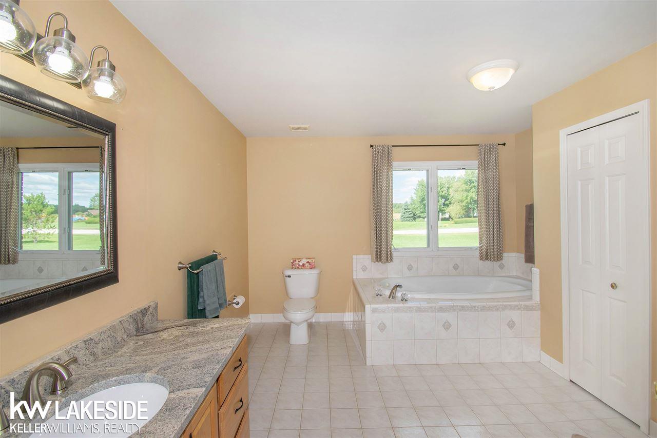 70923 Place Road Richmond, MI 48062 - Photo 18 of 37 31393527-17.JPG