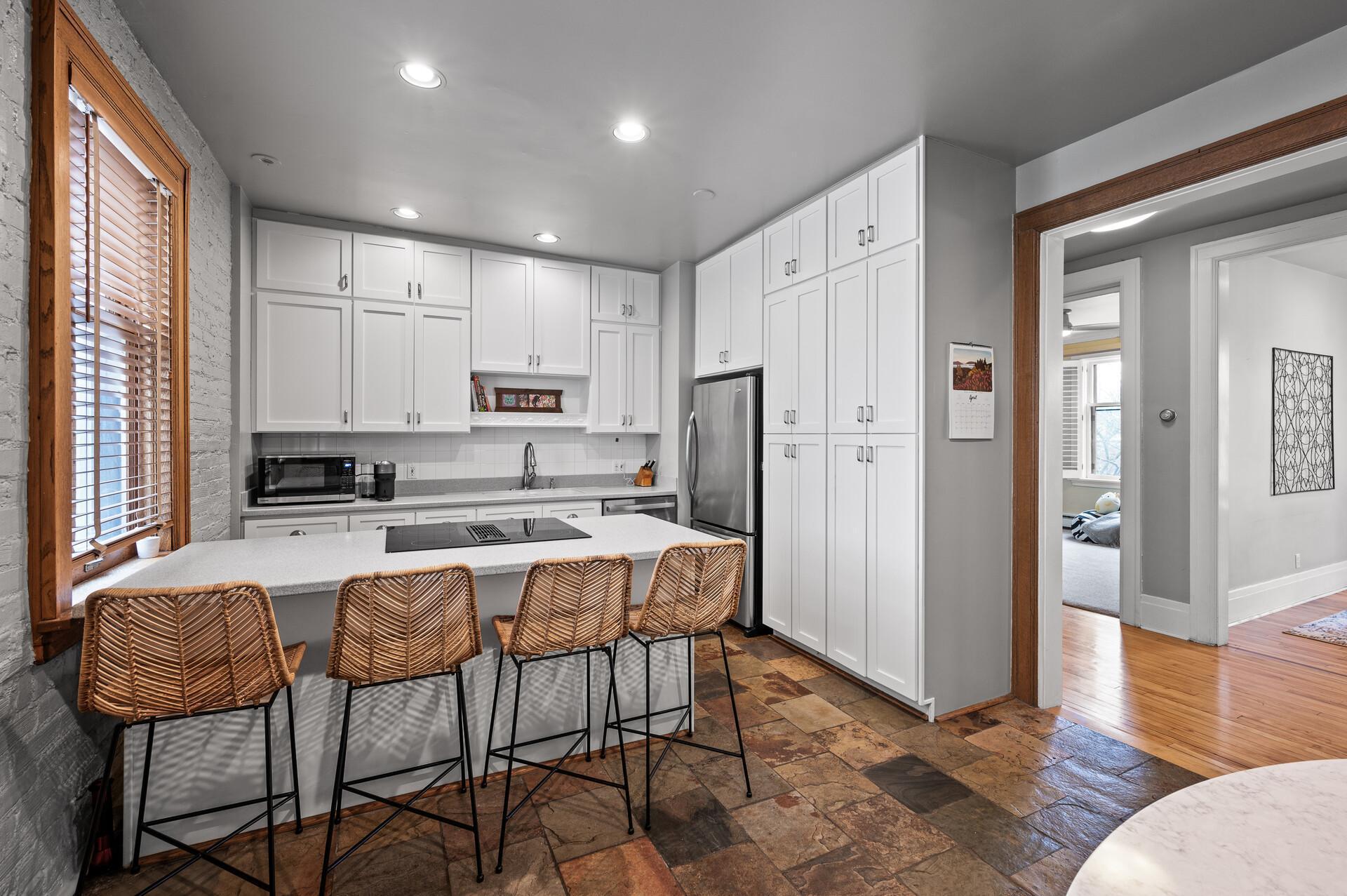 438 Portland Avenue, Unit 7 St. Paul, MN 55102 - Photo 11 of 60