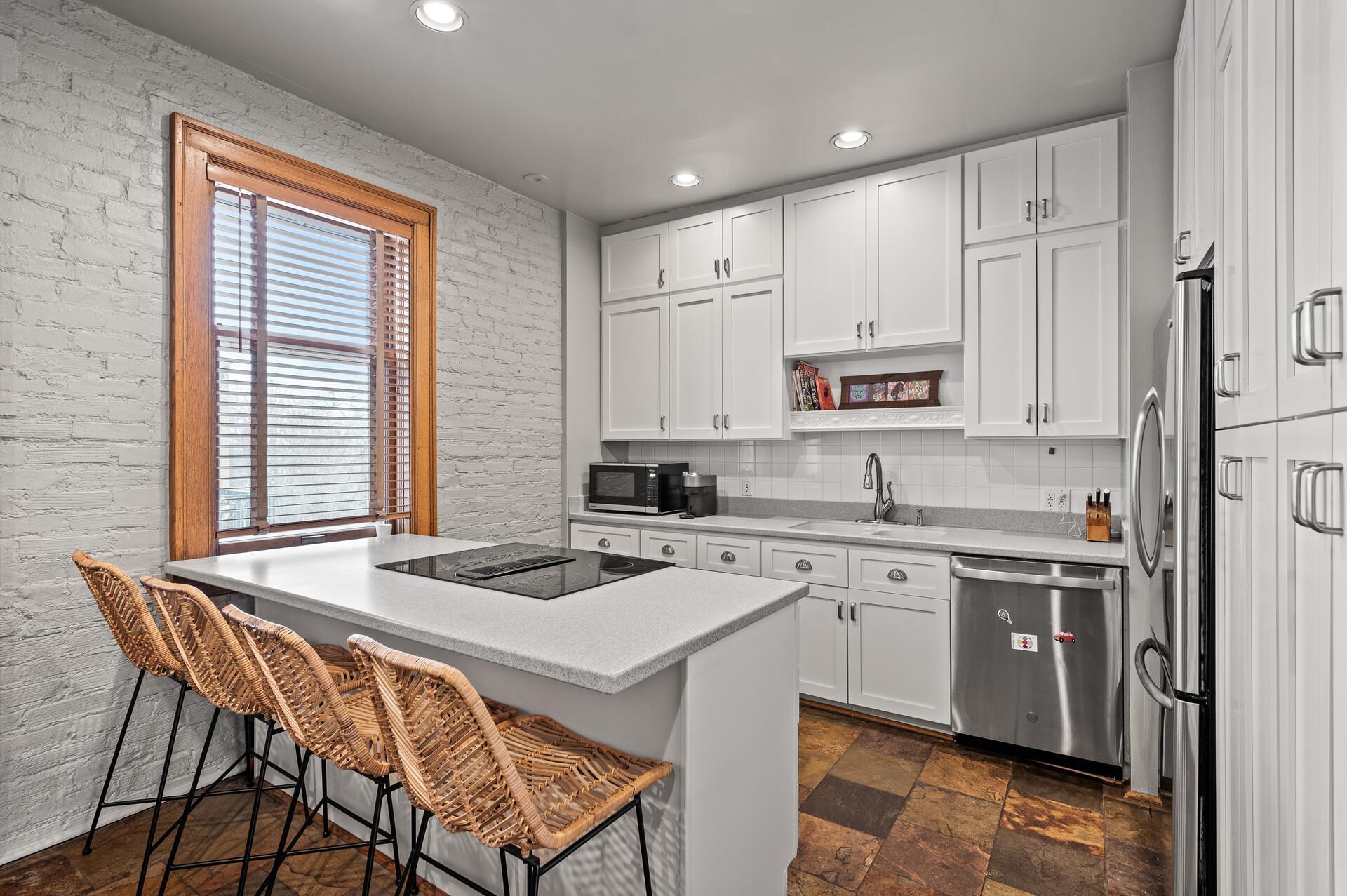 438 Portland Avenue, Unit 7 St. Paul, MN 55102 - Photo 12 of 60